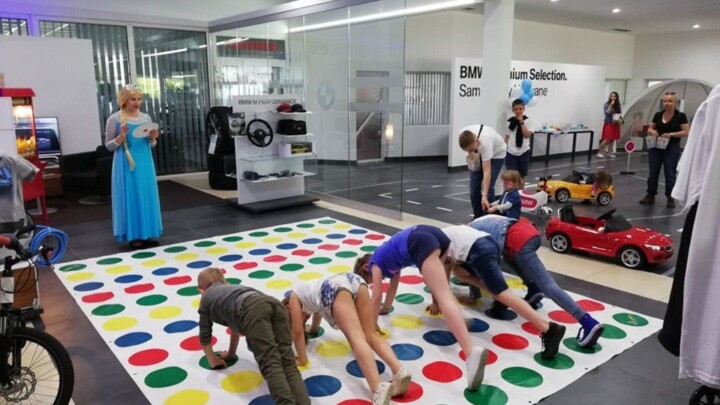 dzien dziecka w salonie bmw uai